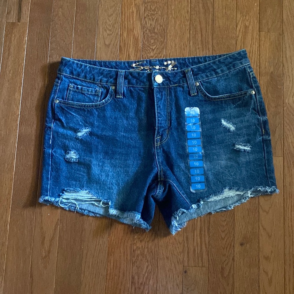Seven 7 shorts size 10 NWT